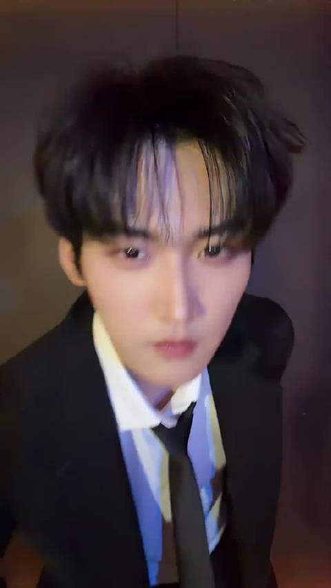 柯宇 快来接受周柯宇的CHANEL吧 周柯宇@周柯宇 记得一键三连哦