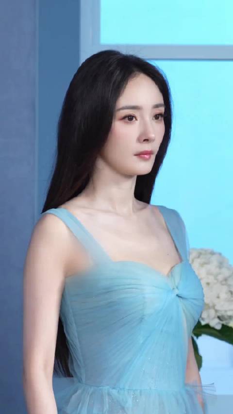 杨幂发文称相遇是最美风景