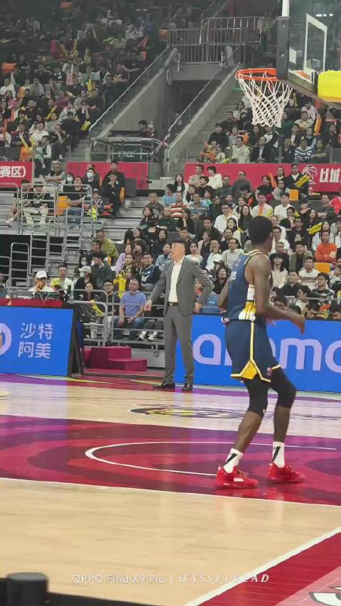 我就没见过有比杜指导吹哨更响的人