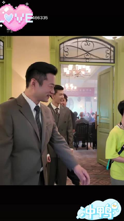 太帅了，只看了12345678910遍 任嘉伦风与潮风与潮电视剧风与潮任嘉伦何贤