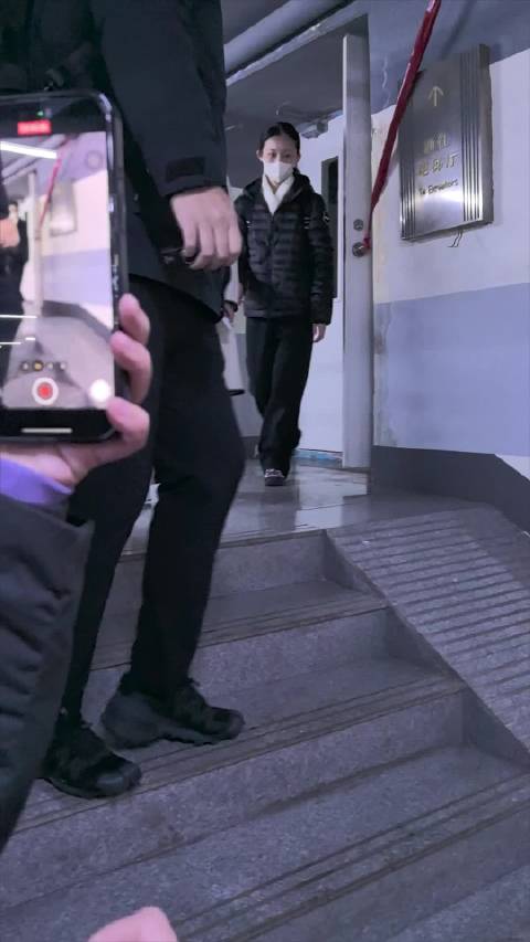 赵雅芝2025年山西吕梁跨年活动落幕，致谢粉丝感动瞬间