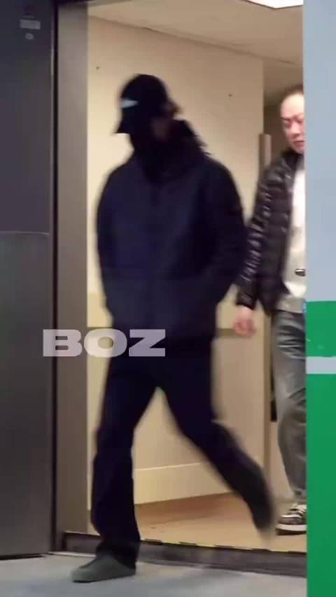 85号赛车手王一博重返赛道练车