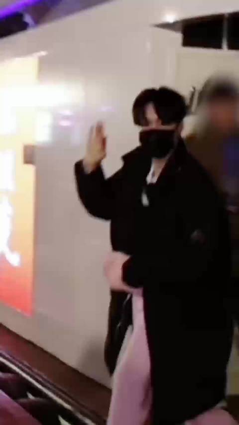 张艺兴提前送新年祝福，北京卫视跨年舞台引期待