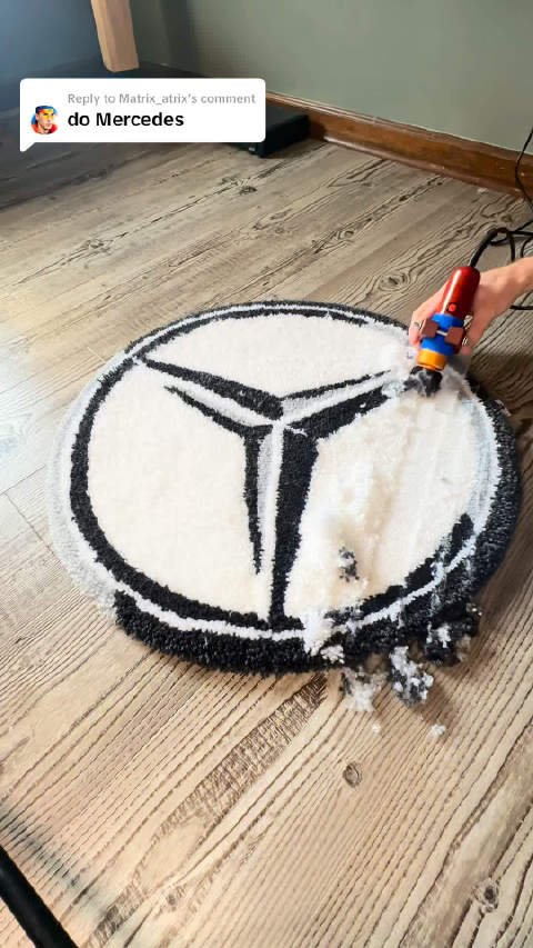 推一个奔驰车标地毯，做成立体形状更好看