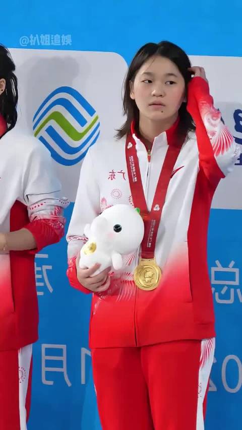 全红婵伤愈首秀夺冠，体重增30斤仍展跳水天赋