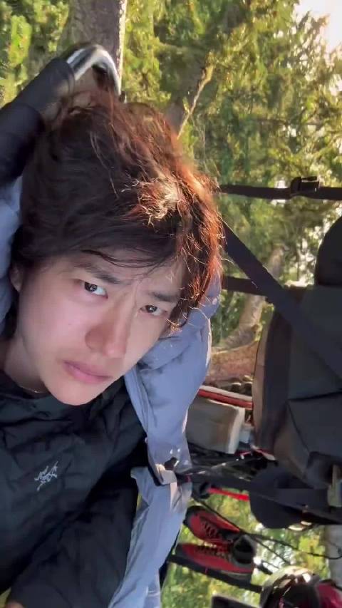 王一博素颜也太能打了，抖一个视频47万+，近10万分享，2.3万人推荐