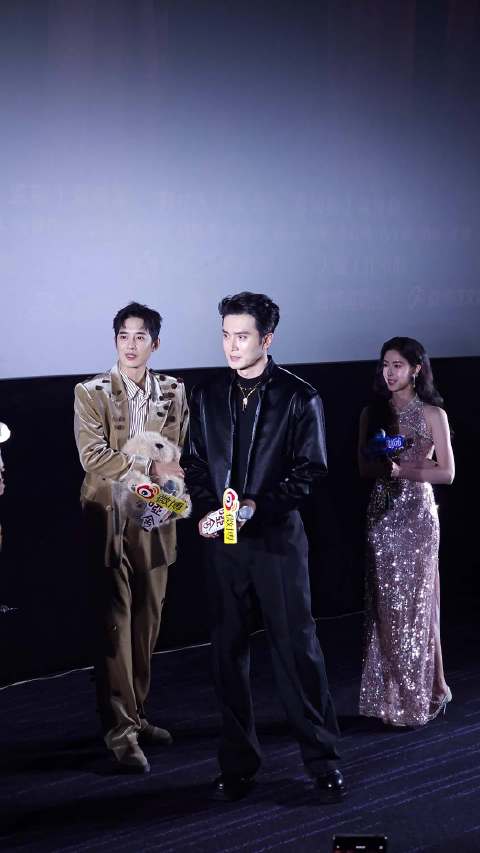 高伟光幽默回应梁靖康做主，哑舍追剧团互动引关注