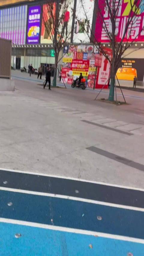 鸿星尔克发布于适中国红大片，传统文化与现代时尚融合