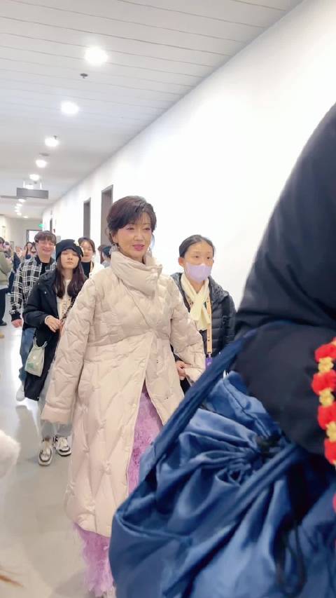 更新一只粉红小水母后台准备中~那玩意儿叫啥来着的