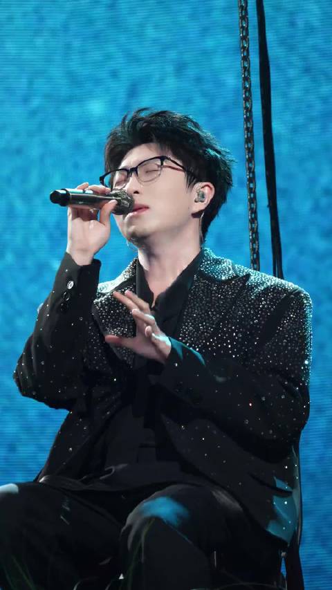 “可是我偏偏就是不想要转弯” ，越长大越能理解毛不易的歌词了