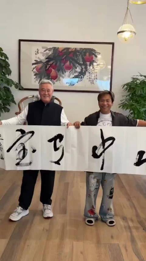 赵本山宋小宝师徒小品互怼引观众欢笑