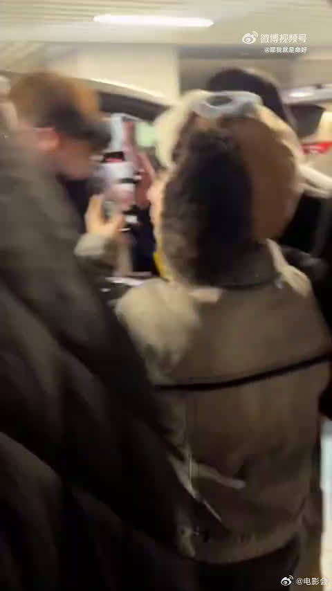 抽象操作+1！ALin接林宥嘉上鸽手，俩人一脸淡定，完全没在怕的！