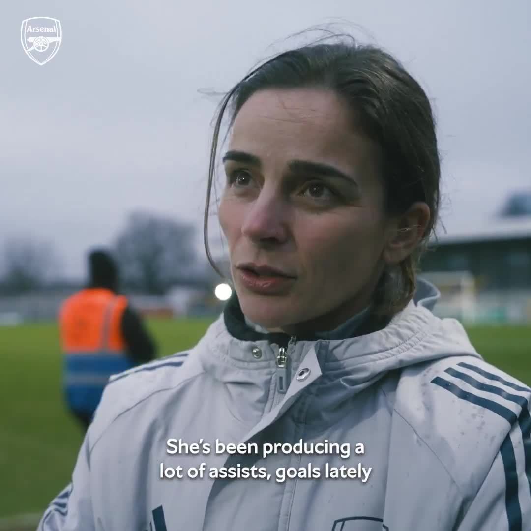 蕾妮祝贺贝丝米德250场里程碑，盛赞其近期助攻进球表现