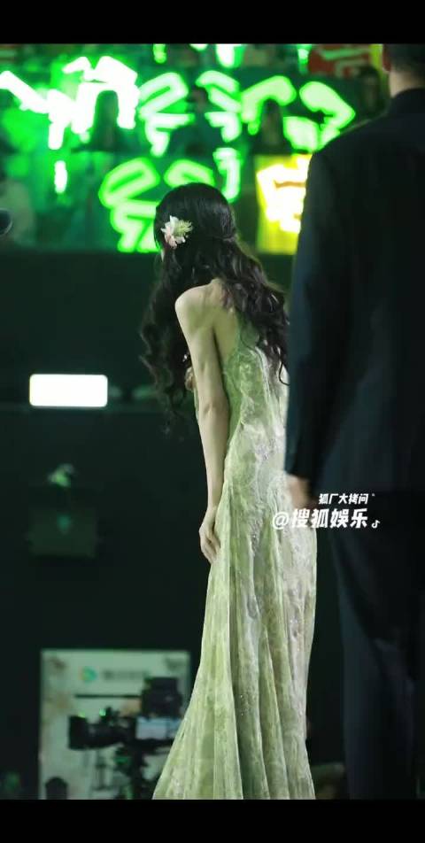 好漂亮，大怼脸完全无死角，田曦薇你真的太美了