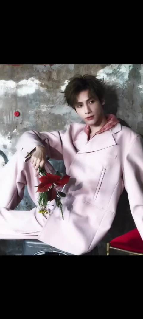 罗云熙出道十五周年，塑造数十个经典角色