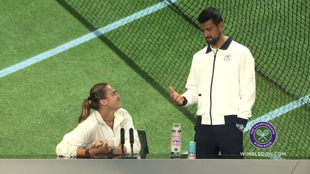 德约科维奇现身萨巴伦卡发布会，点评其场上表现