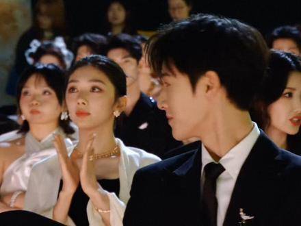 李昀锐王影璐宴遇永安默契互动引关注