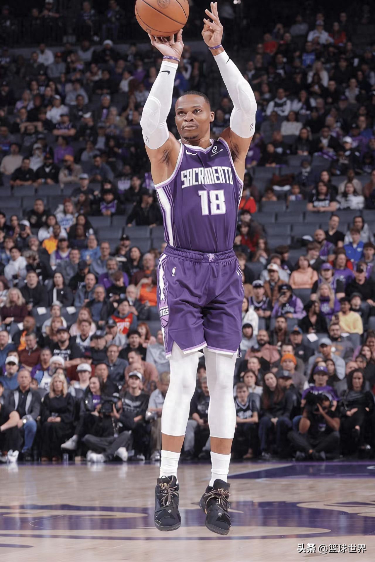 威少砍下两双获大赞！杜兰特纪录成里程悲，火箭夺冠可能性存疑