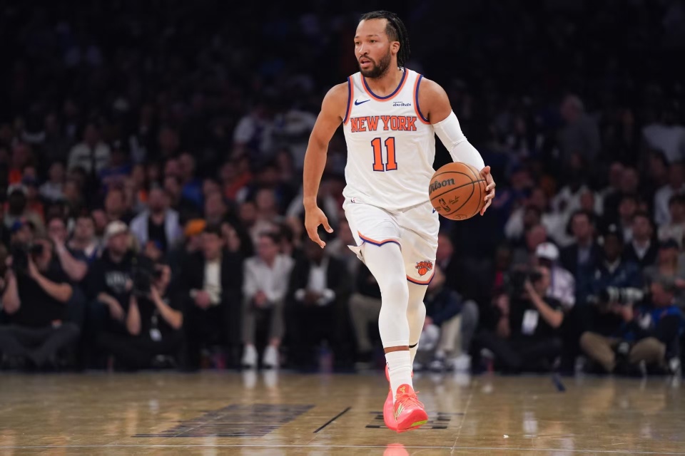 布伦森轰47+8险胜！唐斯5投1分被二年级中锋完爆，砍28+20太猛了比赛回顾：布伦森火力全开威尔统治攻防