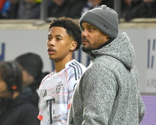 16岁344天，基亚拉是拜仁队史德甲第二年轻的出场球员