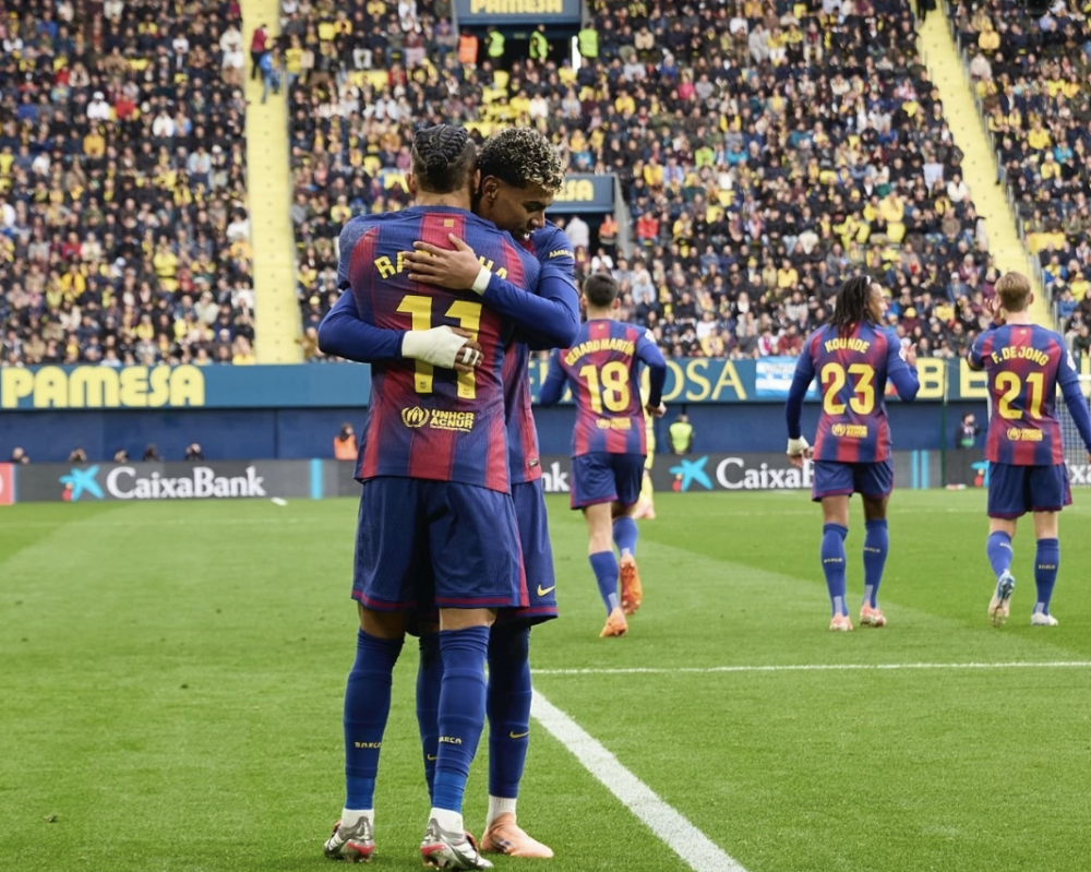 皇马绝望了！11亿欧巴萨2个月8连胜：弗里克封神 25年14次半程冠军