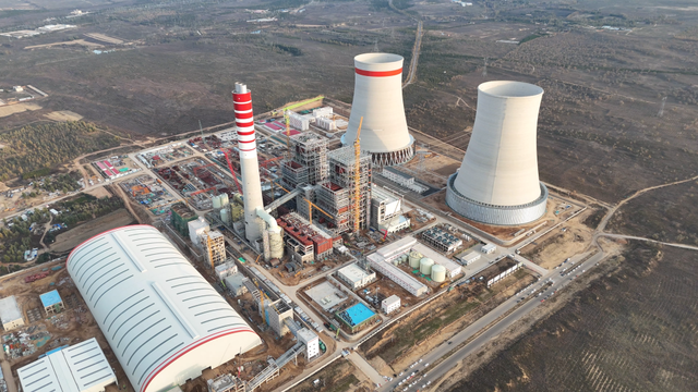 准大电厂2×100万千瓦煤电一体化扩建项目建设即将竣工。 澎湃新闻记者 陈鑫露 图