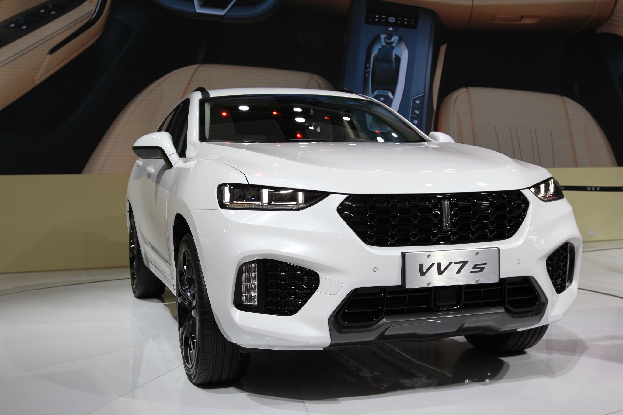 魏牌九年九帅，长城高端化之困待破局