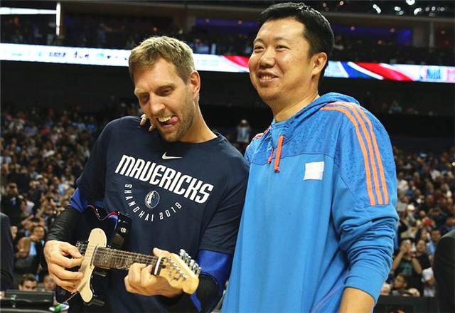 当诺维斯基与王治郅并肩进入FIBA名人堂，这背后意味着中国篮球怎样的历史地位跃升？