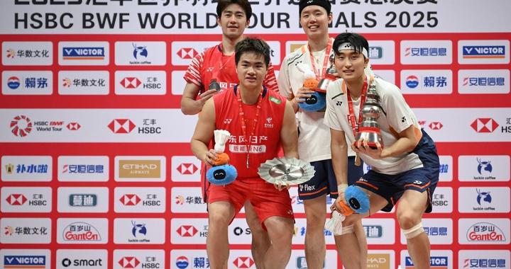 梁王组合丢下奖金头也不回走了！观众大喊：钱！钱！钱拿着