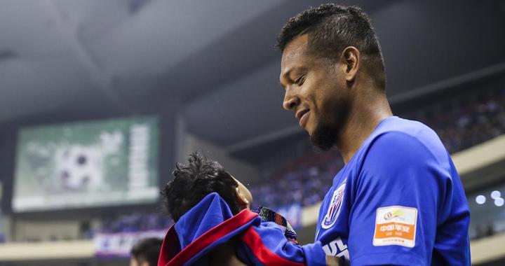 意外！前上海申花大牌外援试图3次自杀：酗酒成瘾毁掉我职业生涯