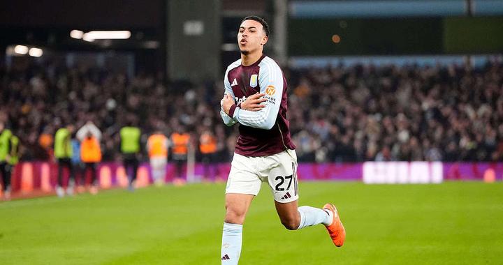 体坛联播｜曼联1比2不敌维拉，巴萨12月全胜收官