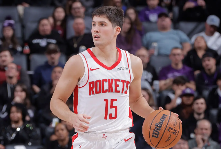 明明手感相当一般，结果火箭后场新星却得到了大量的出场时间？