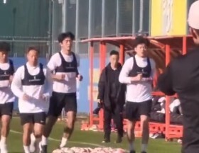 网传照片显示，原津门虎边后卫杨梓豪已跟随云南玉昆冬训