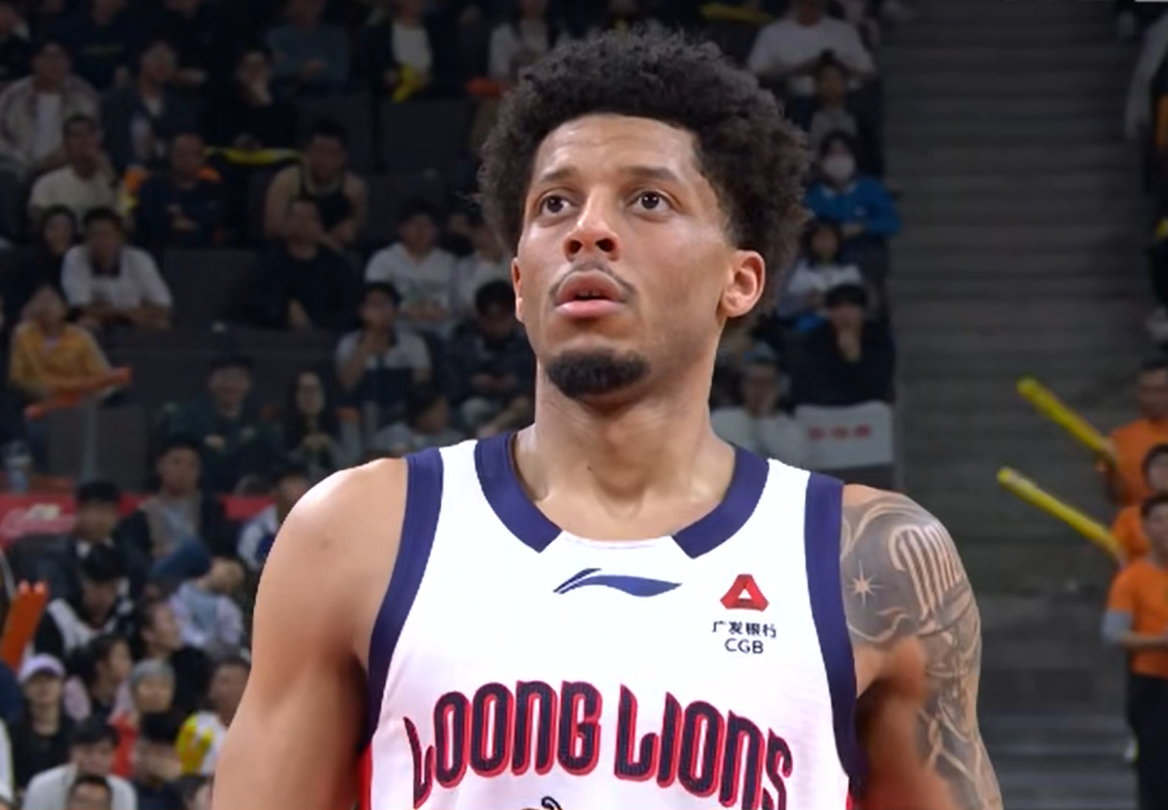 威金顿大赞广州队1球员：他很有天赋，统治了内线