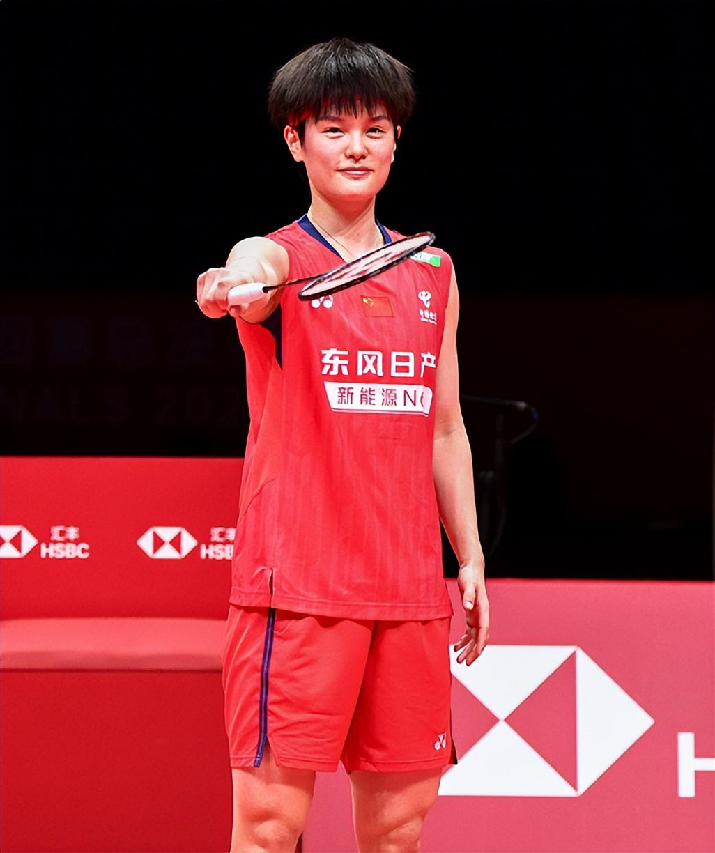 打不过也扒层皮，王祉怡1-2负安洗莹屈居亚军，最后一分出意外