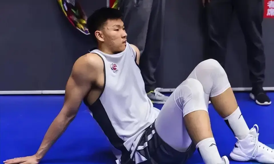 4投0中！顶薪得1分+2次被盖，球迷：您是满脸火疖子值600万？