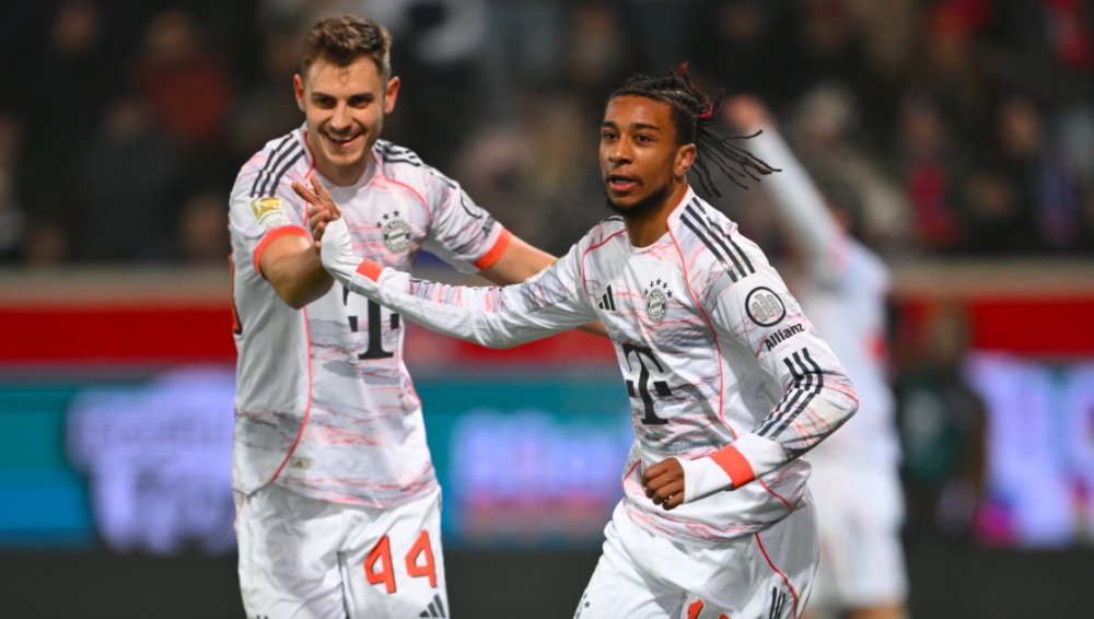 豪门悲喜夜：维拉2-1曼联10连胜 巴萨2-0黄潜8连胜 拜仁4-0