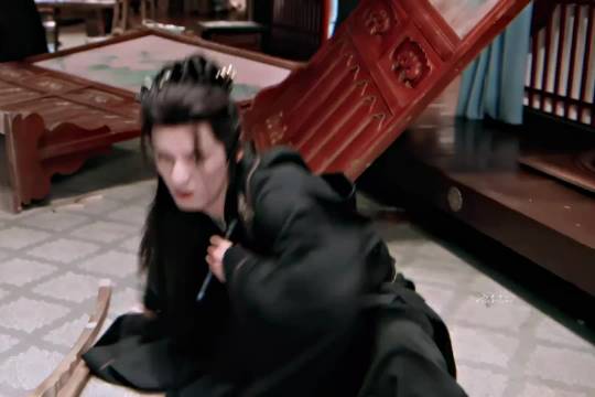 张耀任嘉伦兄弟CP拌嘴日常偏爱藏细节