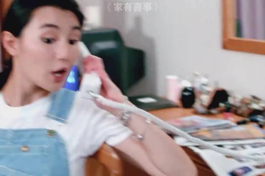 不懂打碟，还是来看看她的影视经典片段哈，一个字，绝