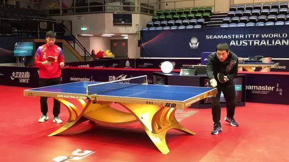 论世界级的发球艺术，堪称乒坛绝技