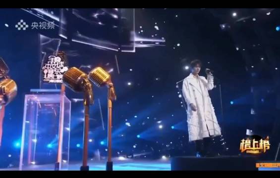 周柯宇献唱《风吹半夏》插曲被赞宝藏男孩