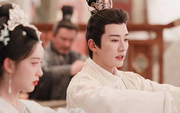 姜桃花：大大的眼睛，满满的疑惑，同行全没了，就剩我一个间谍了 孟子义