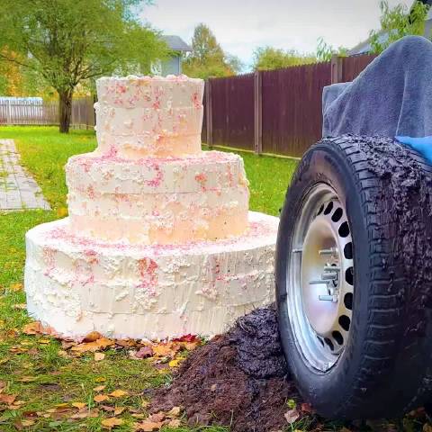 可以吃的“宝马”轮胎你见过吗？ 蛋糕抹面