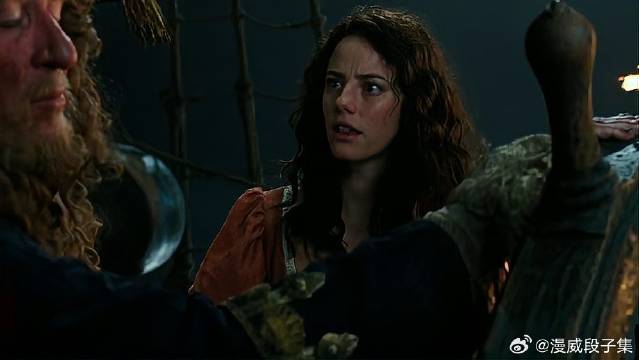 美女属实有点狠啊，一言不合就抽老头嘴巴子