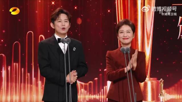 海霞何炅金声奖谈主持人三精准则