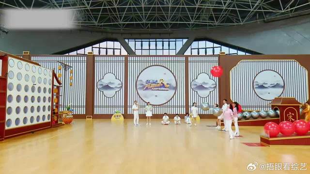 李晨实力有多强？全程被白鹿baby干扰，还能赢真是太牛