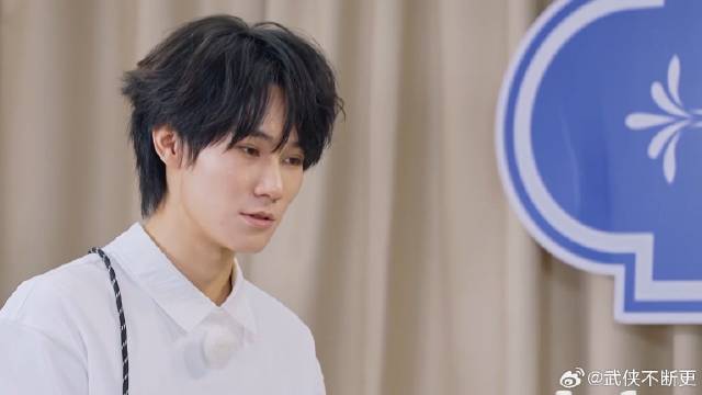 这简直太好磕了 两人双向奔赴，范丞丞力捧张真源第一！