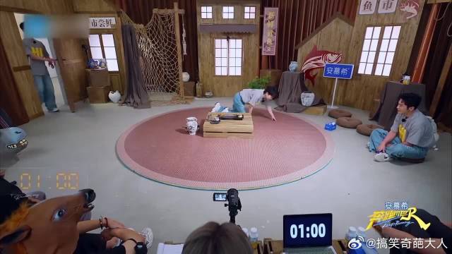 快给张真源拿张纸，把鼻涕都哭出来了，真的要笑死我了