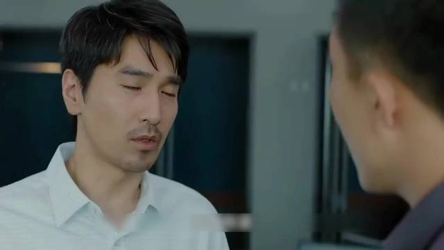 男子隐忍背后藏惊人秘密