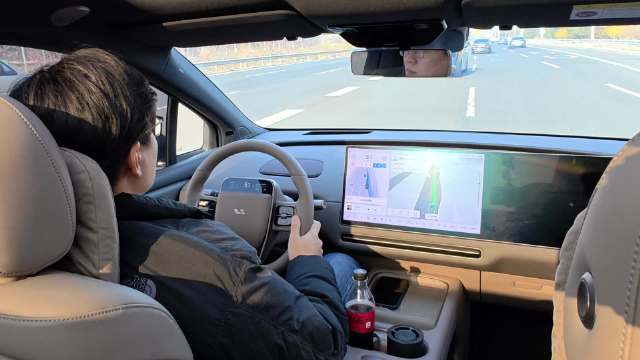 理想i6车主使用NOA功能时险酿事故